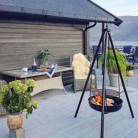 Σπίτι διακοπών 4 Star In Naustbukta