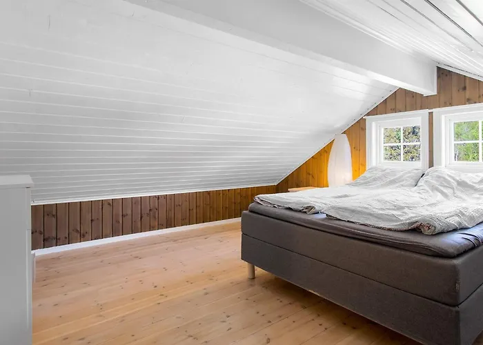 4 Star In Feriehus Naustbukta