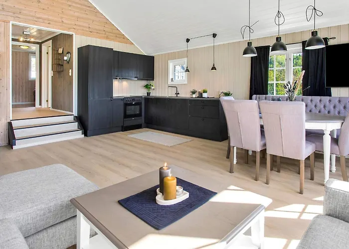 Feriehus 4 Star In Naustbukta