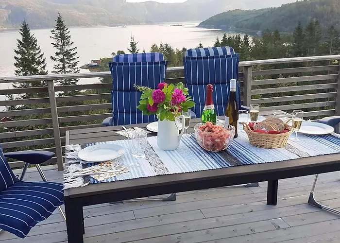 4 Star In * Naustbukta