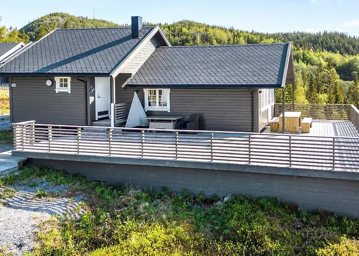 4 Star In Feriehus Naustbukta