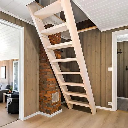 4 Star In Semesterbostad Naustbukta