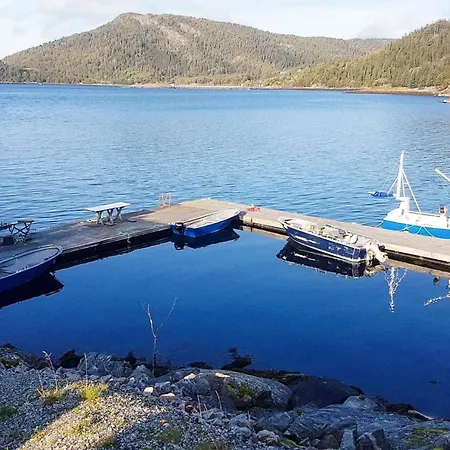 4 Star In * Naustbukta