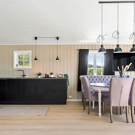 4 Star In Semesterbostad